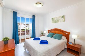 3 室のベッドルーム、WiFi、ベッドシーツ