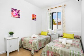 3 Schlafzimmer, Bügeleisen/Bügelbrett, kostenloses WLAN, Bettwäsche