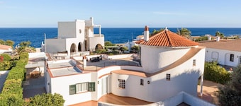 Villa Claudia by Villa Plus