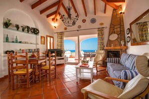 Interior - Villa Corina by Villa Plus (Alayor)