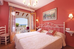 4 bedrooms, WiFi, bed sheets