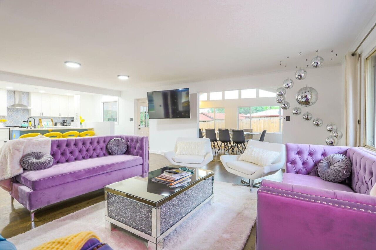 TV, lareira, videogames