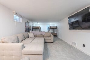 Fernseher, Kamin, Videospiele