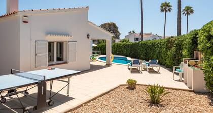 Villa Mencia by Villa Plus