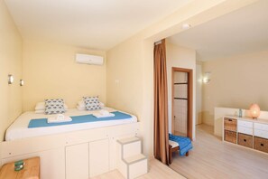 3 bedrooms, WiFi, bed sheets