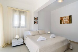 3 bedrooms, WiFi, bed sheets