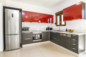 Microwave, dishwasher, coffee/tea maker