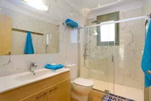 Hair dryer, towels
