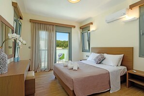 3 bedrooms, WiFi, bed sheets - Villa Paleos Evergreen by Villa Plus (Ialysos)