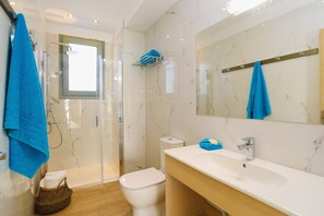 Hårtørrer, håndklæder