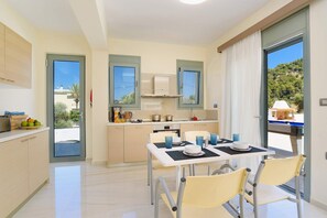 Dining - Villa Paleos Evergreen by Villa Plus (Ialysos)