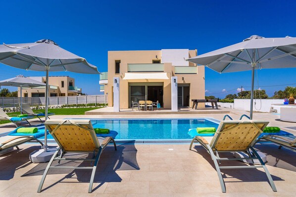 Pool - Villa Paleos Evergreen by Villa Plus (Ialysos)