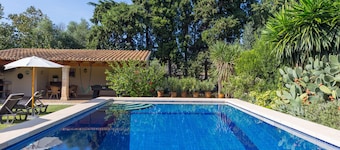 Villa Can Roig with Private Pool on the outskirts of Pollensa