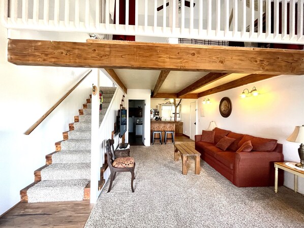 Smart TV, DVD player, video library