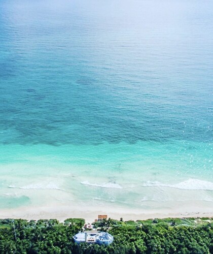 TULUM Beachfront 20min from hotel zone <br>Housekeeping - amazing food