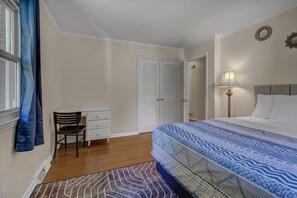 4 Schlafzimmer, Schreibtisch, Bügeleisen/Bügelbrett, kostenloses WLAN
