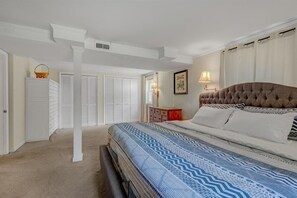 4 habitaciones, escritorio, tabla de planchar con plancha y wifi gratis