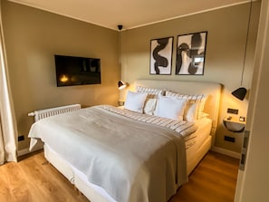 2 Schlafzimmer, Zimmersafe, Bügeleisen/Bügelbrett, Reisekinderbett