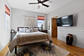 2 chambres, fer et planche à repasser, lit parapluie, Wi-Fi gratuit