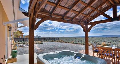 Miners Haven, 360° Views + Hot Tub!