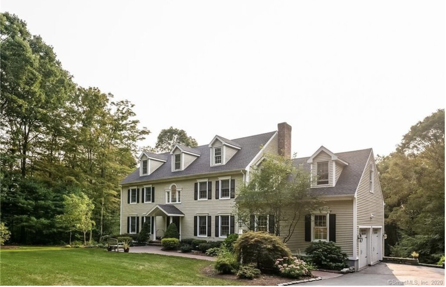 Special winter rates CT home close to beaches, parks, hikes, local skiing