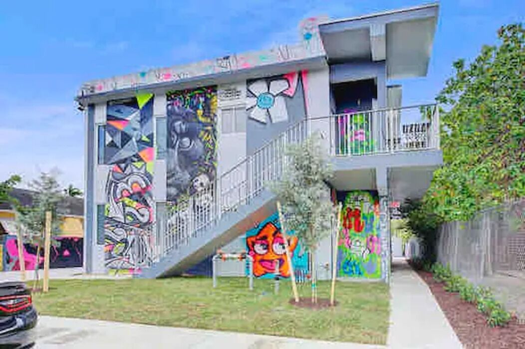 Entire Graffiti BLDG - 7BR/12BA in Wynwood!