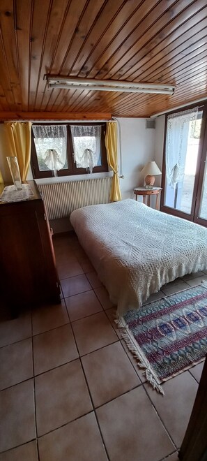 2 chambres, Wi-Fi gratuit, draps fournis