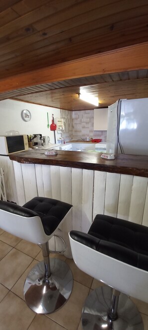 Réfrigérateur, micro-ondes, four, lave-vaisselle