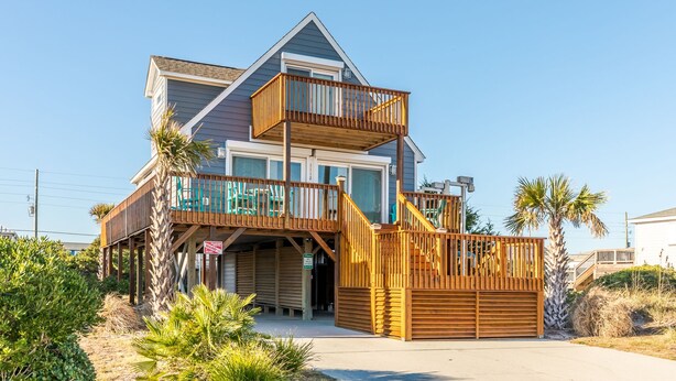 Exterior - Footprints In The Sand - Awesome 3 BR Home on 2nd Row! (Topsail Beach)
