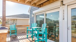 Outdoor dining - Footprints In The Sand - Awesome 3 BR Home on 2nd Row! (Topsail Beach)