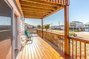 Terrace/patio - Footprints In The Sand - Awesome 3 BR Home on 2nd Row! (Topsail Beach)