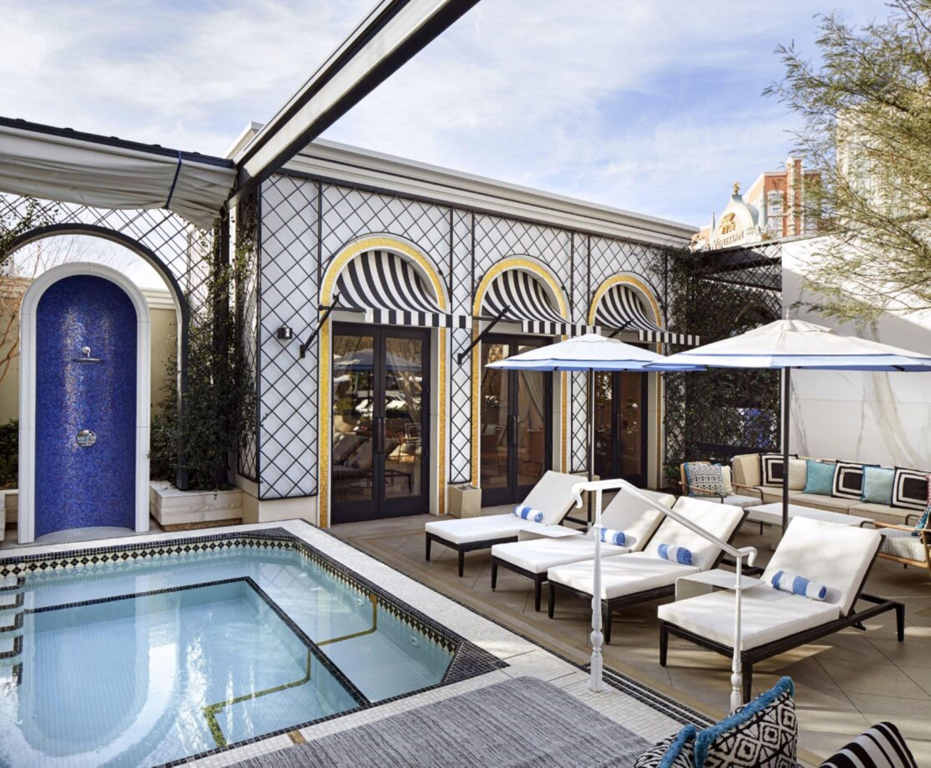 4 outdoor pools, pool cabanas (surcharge), pool loungers