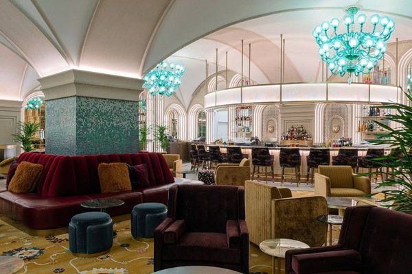 6 bars/lounges, poolside bar