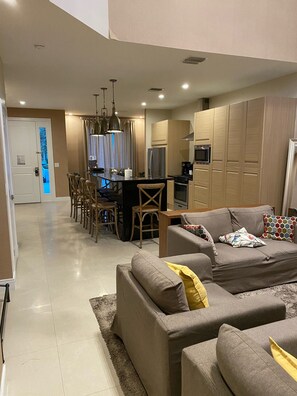 Interior - 6 MINS TO Disney (Kissimmee)
