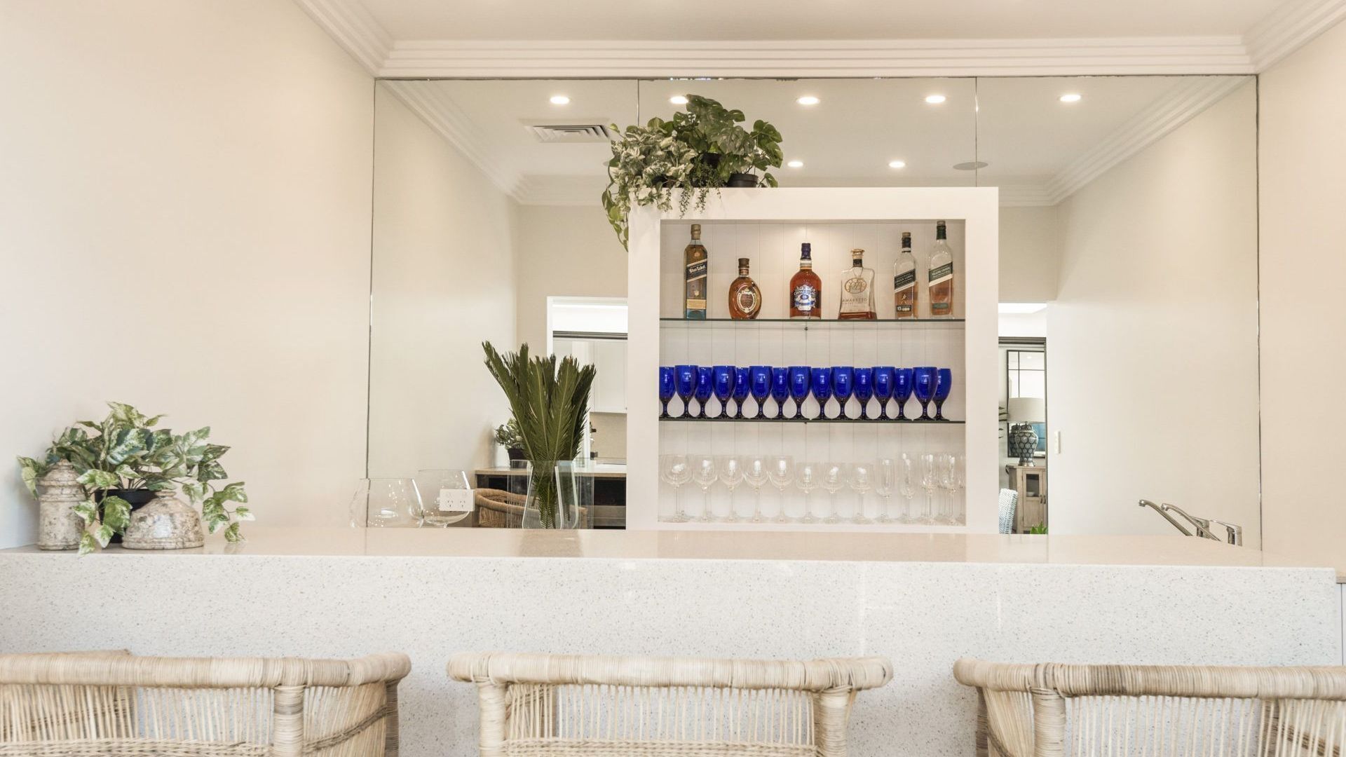 AMALFI VILLA by Palm Beach Holiday Rentals — image 9