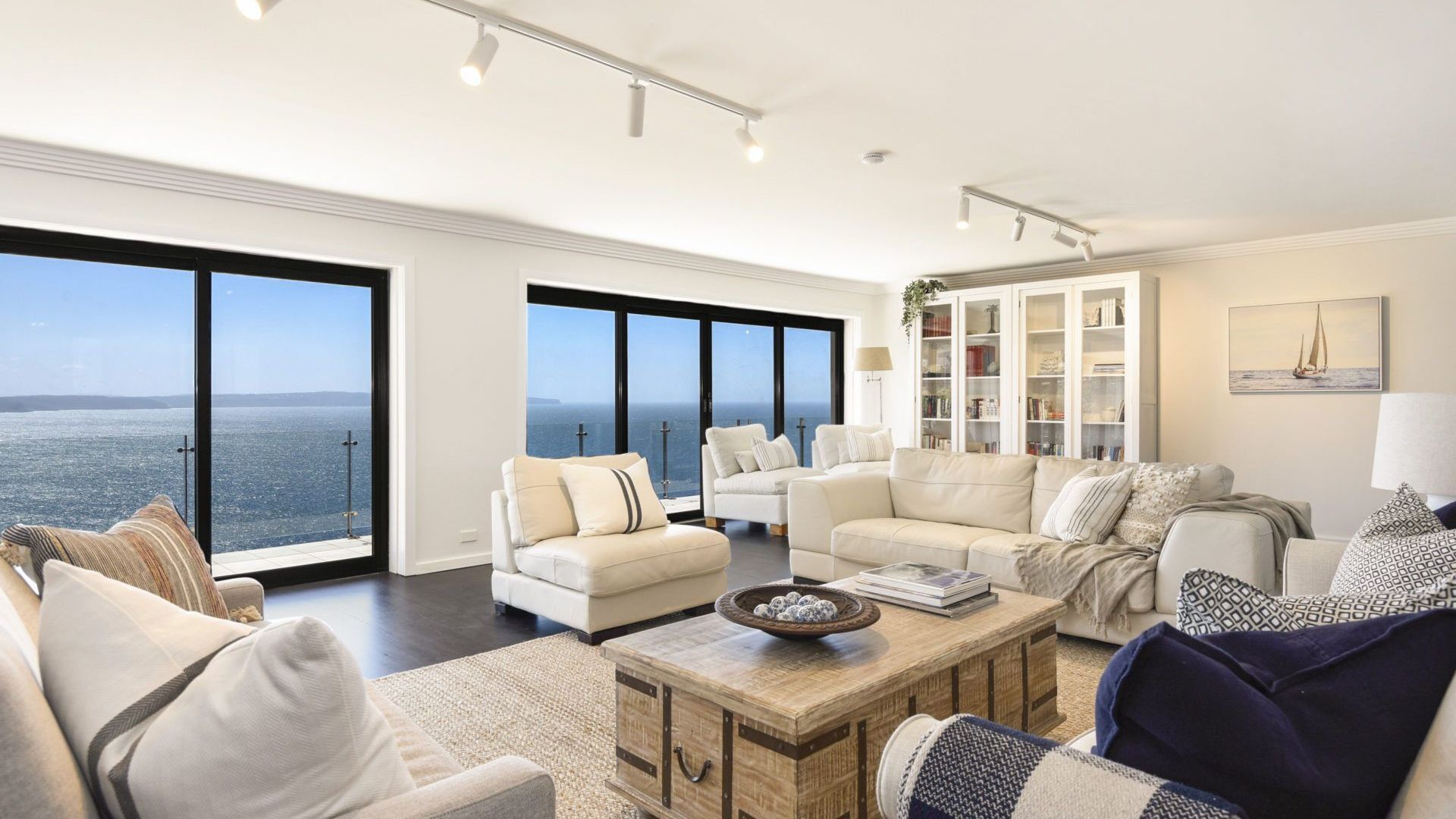 AMALFI VILLA by Palm Beach Holiday Rentals — image 15