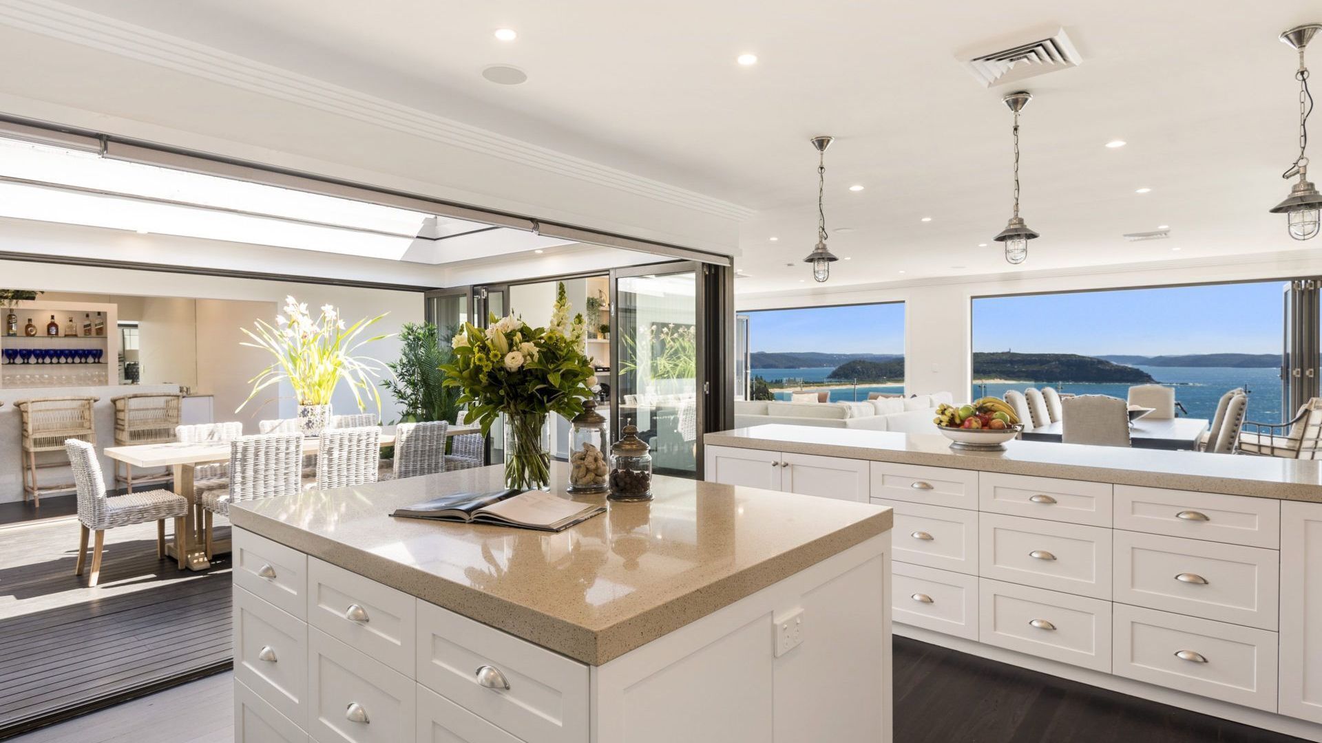 AMALFI VILLA by Palm Beach Holiday Rentals — image 19