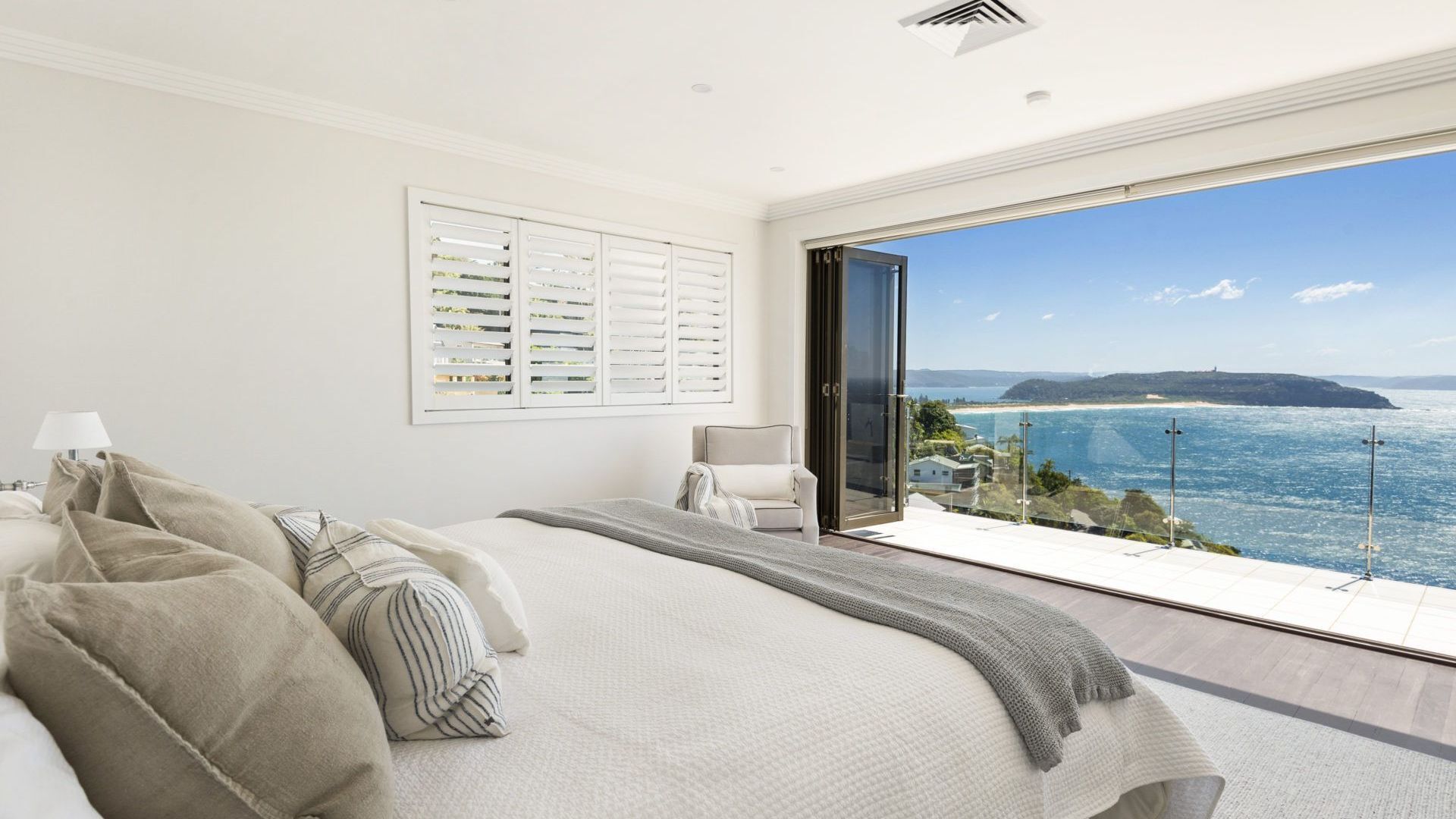 AMALFI VILLA by Palm Beach Holiday Rentals — image 10