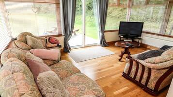 Cottage | Interior