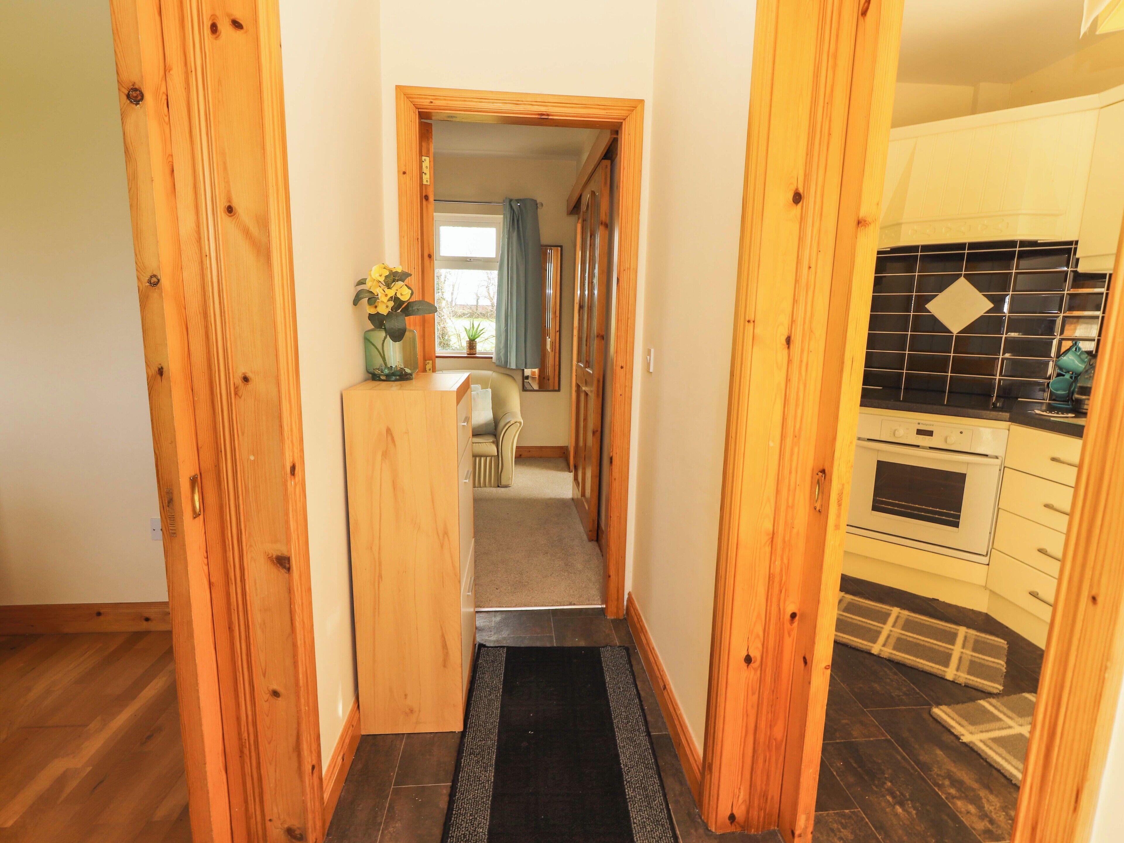 Kühlschrank, Kochgeschirr/Geschirr/Besteck