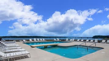 Außenpool (je nach Saison geöffnet)