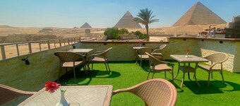 Double Room with Balcony Pyramids View