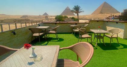 Double Room with Balcony Pyramids View