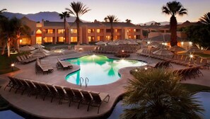 Beheizter Pool