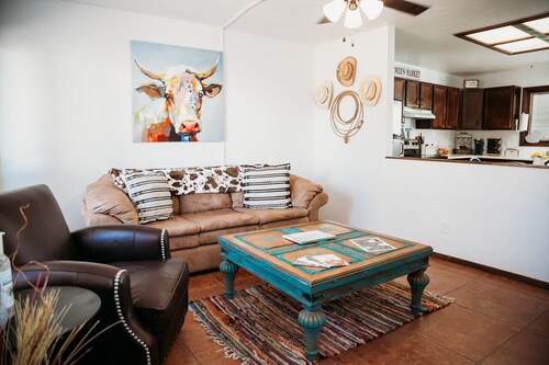 Farm house Casita with great views and privacy !