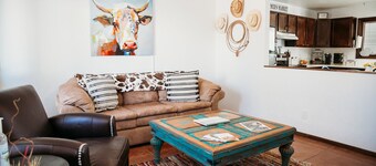 Farm house Casita with great views and privacy !