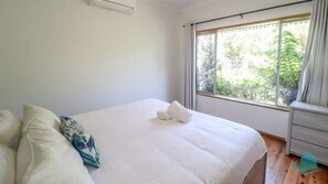 2 habitaciones, tabla de planchar con plancha, wifi y ropa de cama 