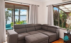 TV, fireplace, Netflix, streaming services