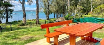 Serendipity - Relaxing lakefront escape