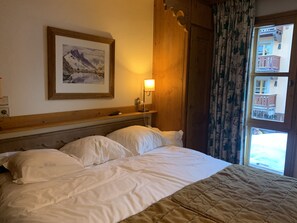 4 Schlafzimmer, Zimmersafe, Bügeleisen/Bügelbrett, kostenloses WLAN